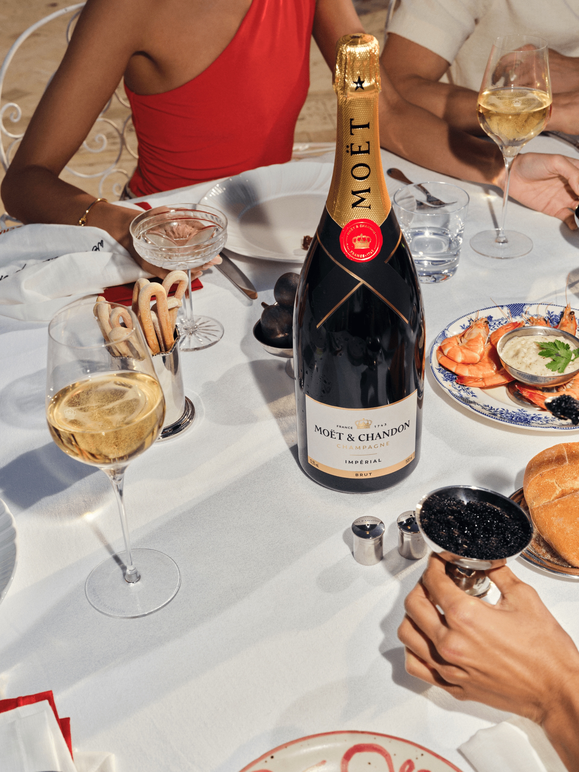 Nos champagnes right new ID