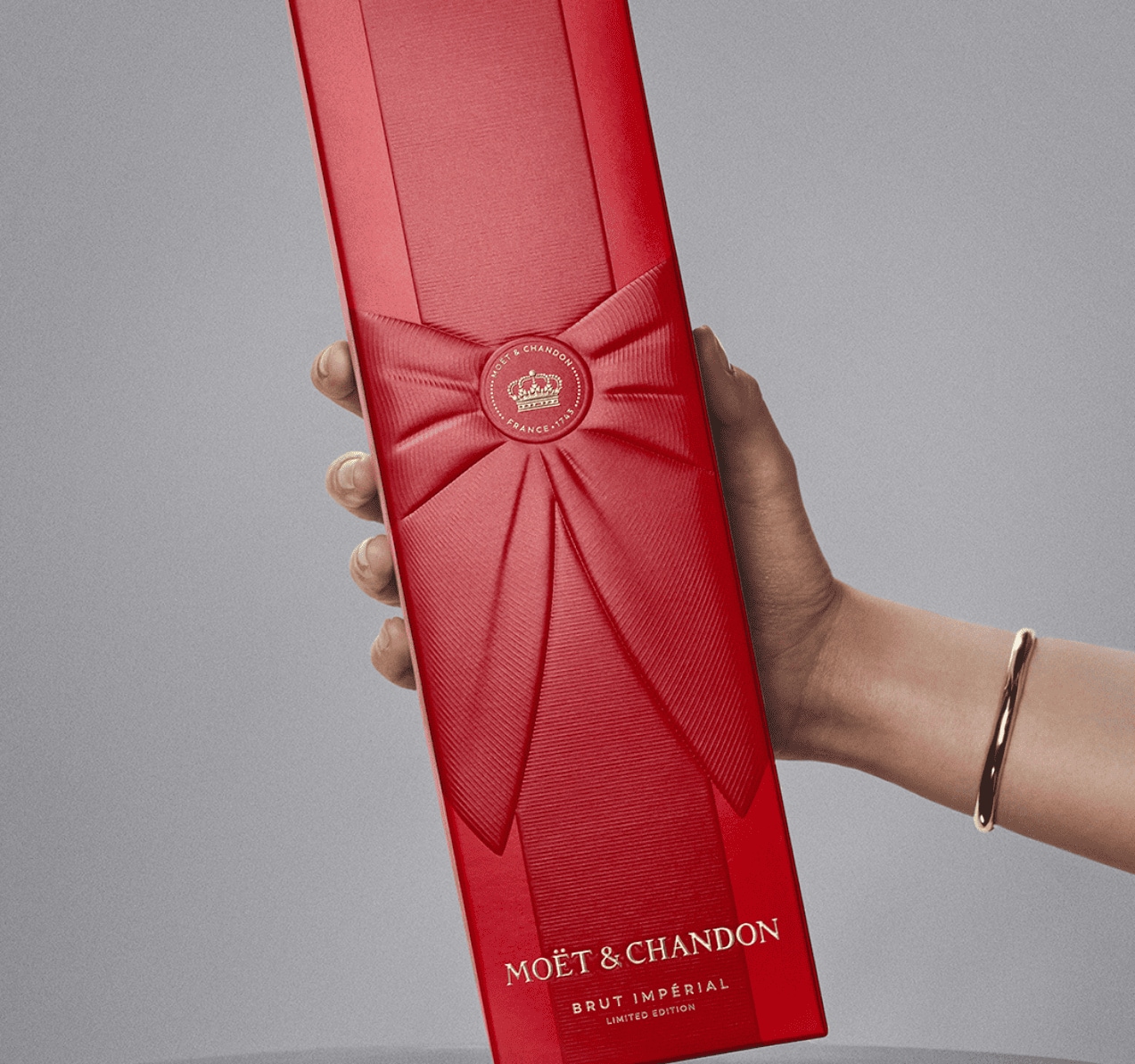 IMAGE PRODUIT TOP - BRUT IMPERIAL GIFTBOX LIFESTYLE
